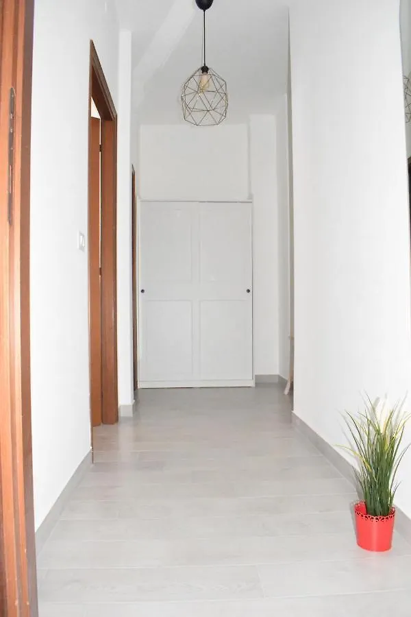 L'Arche Comfort&Relax - Gambara Square Di Via Palma Милан 0*,  Италия